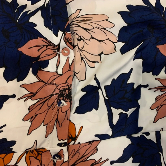 Liz Claiborne Peplum Blouse - Picture 3 of 6